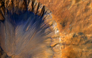 mars-mro-orbiter-fresh-crater-sirenum-fossae-br2